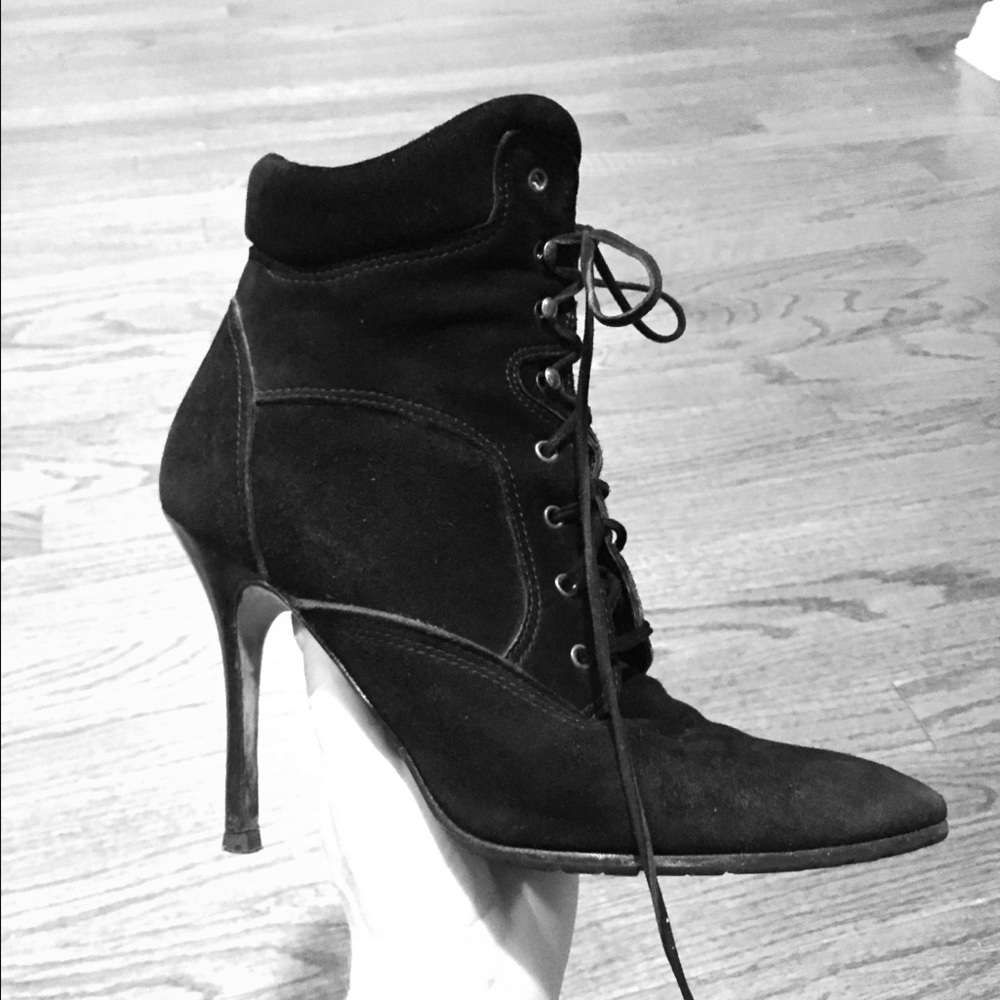 Manolo Blahnik black lace up suede boots